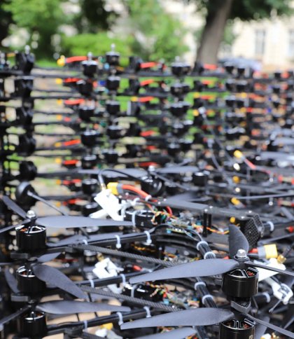 Зі Львівщини передали ще понад 500 FPV-дронів та сучасну техніку на передову