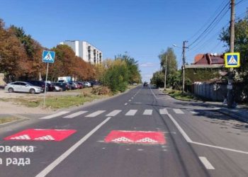 “Берлінські подушки” з’явилися на ще одній локації у Дніпрі | АВТО НОВИНИ |