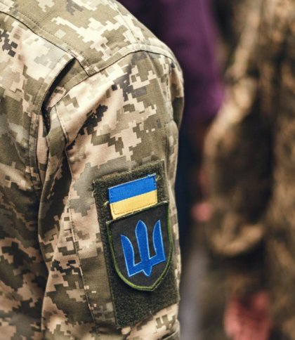 Група чоловіків пошкодила автомобілі працівників ТЦК у Моршині