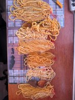 На кордоні з Львівщиною в мікроавтобусі знайшли понад 4 кг бурштину – 03