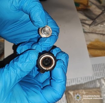 На Львівщині чоловік сховав наркотики у моркві, щоб переслати в колонію – 03