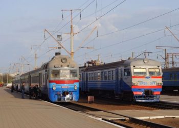 Низка приміських потягів Черкащини курсує із затримками — Новости Черкасс