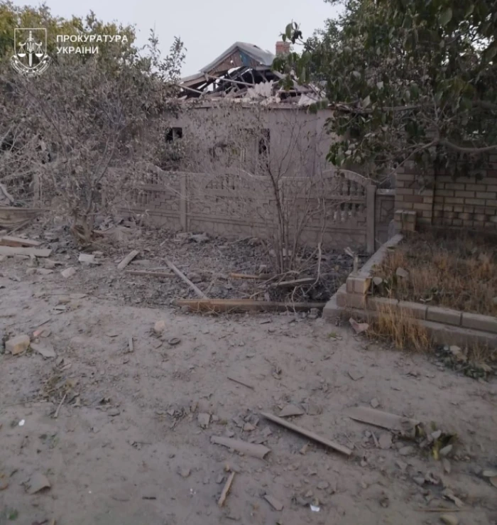 Наслідки обстрілу Інгульця / Херсонська обласна прокуратура