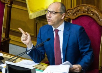 Садовий закликав президента присвоїти Андрію Парубію звання Героя України –