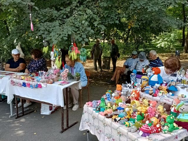 На фестивалі духової музики затишно було дорослим