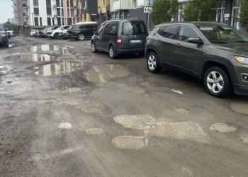 Через петицію мешканців Львова у міськраді розглянуть ремонт дороги