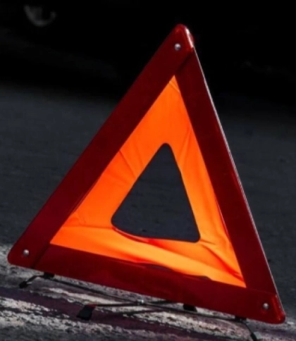 На Львівщині пікап збив чоловіка і врізався у вантажівку — четверо загиблих