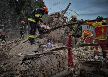 На Львівщині під завалами можуть перебувати люди