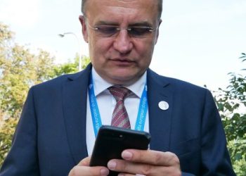 Львівська мерія планує заборонити посадовцям публікувати в соцмережах