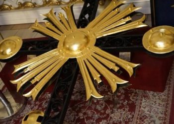 На купол собору Святого Юра повернуть відреставрований хрест