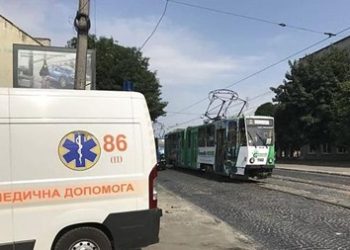 У Львові в трамваї помер пасажир