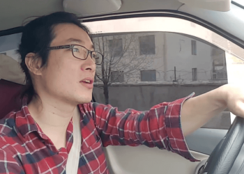 Китайця, що знімав концтабори уйгурів, не депортують зі США