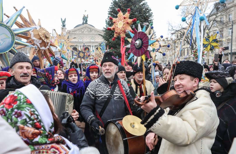 Близько тисячі людей взяли участь у традиційній Ході звіздарів у Львові – 05