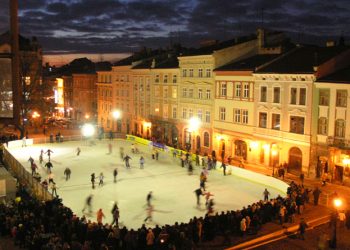 Де у Львові покататися на ковзанах — локації, ціни та графік роботи –