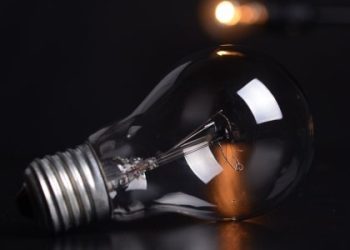 Коли не буде світла на Львівщині: актуальний графік відключень на 5 грудня — Львівщіна