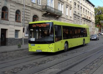 Маршрут №99 взимку курсуватиме лише під час масових подій у Шевченківському гаю –