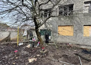 На Херсонщині в результаті російських обстрілів двоє людей загинуло та одна поранена, пошкоджено медичний та навчальні заклади
