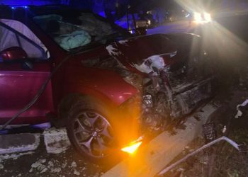Нетверезий керманич Subaru у Черкасах наїхав на електроопору — Новости Черкасс