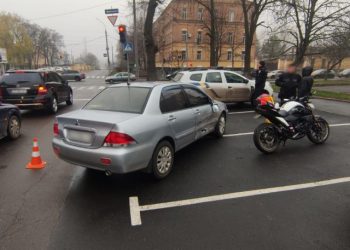Поліція Черкас розслідує ДТП, в якій постраждав мотоцикліст — Новости Черкасс