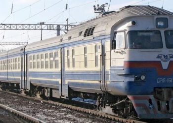 Тимчасово змінюють рух приміських потягів через ремонт на колії на Черкащині — Новости Черкасс