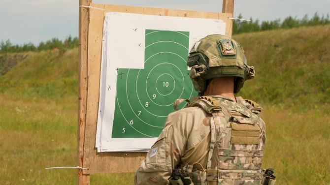 30.07_VOGNEVA_00.00_04_55_17.Still009