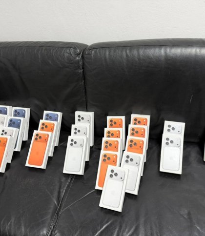 На кордоні зі Львівщиною митники зупинили незадекларовані iPhone на 2 млн грн