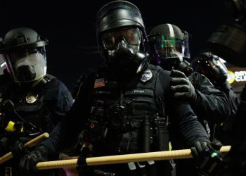 Трамп пом’якшує тактику щодо Міннесоти після падіння рейтингів до нового рекорду — медіа | Світ