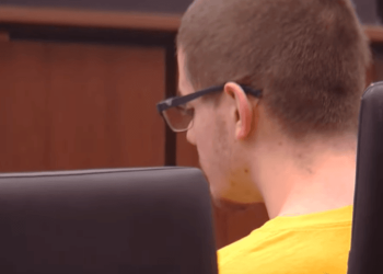 18-річний юнак, підозрюваний в убивстві батьків заради замаху на Трампа, визнає провину