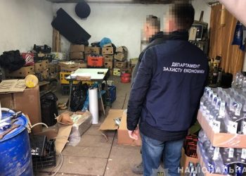На Львівщині вилучили підробленого алкоголю на два мільйони
