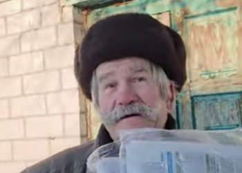 Дядя Паша з газетами: 30 років на перехресті Черкас (ВІДЕО) — Новости Черкасс