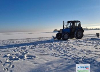 Комунальники Черкас активно долають наслідки снігопаду в зонах відпочинку — Новости Черкасс