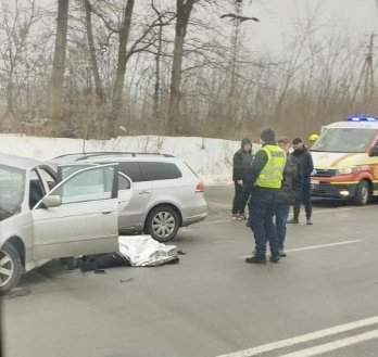 Поблизу Львова сталась смертельна ДТП: рух трасою Київ — Чоп ускладнений – 02