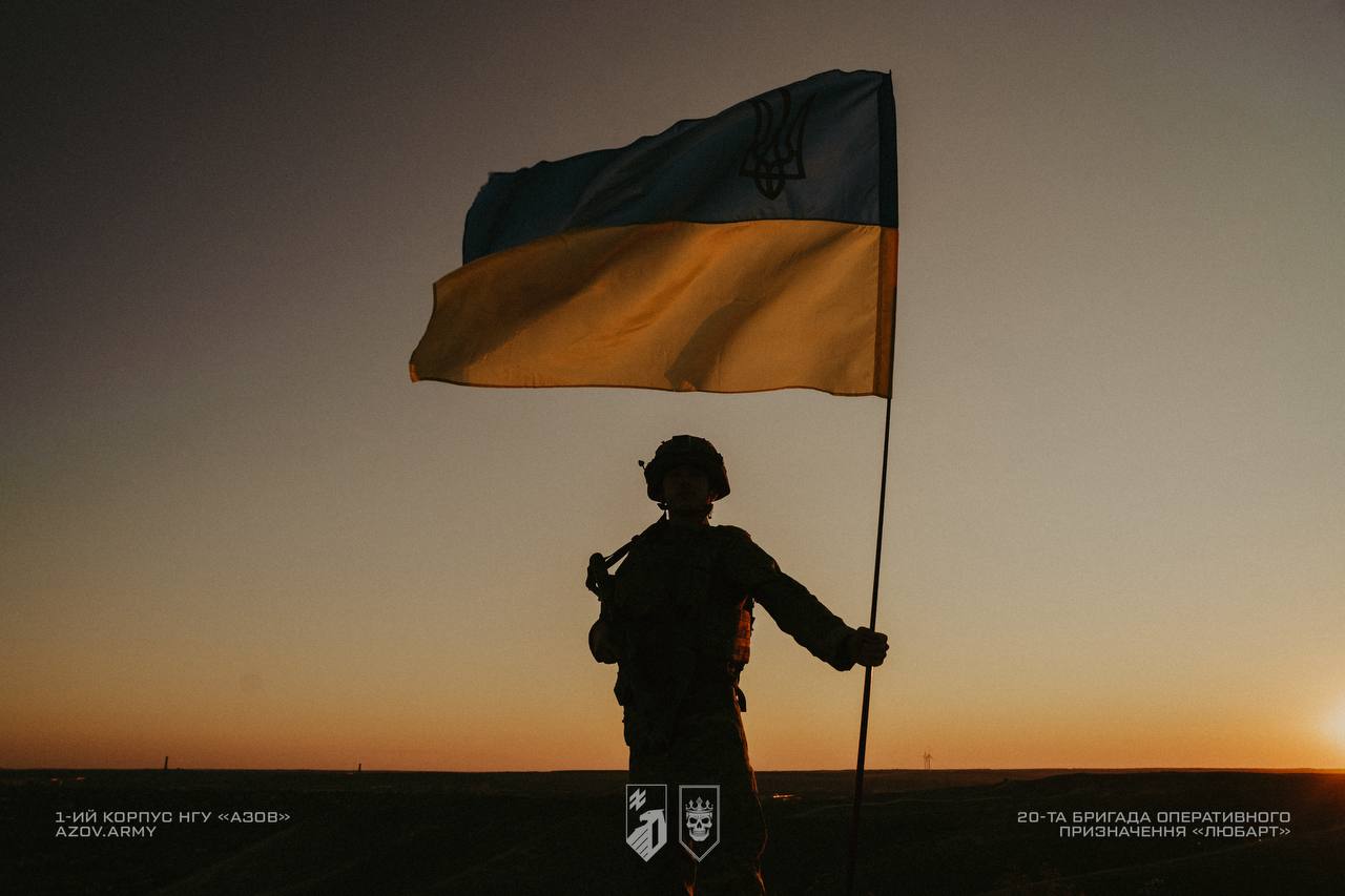 воїн армія зсу солдат герой прапор