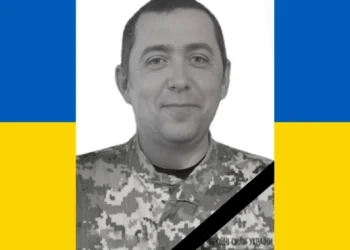 У Чорнобаївці попрощались із захисником Віктором Кузьменком
