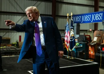 «Тисяча Трампа». Президент США пообіцяв американцям нові пенсії під час звернення до нації | Світ