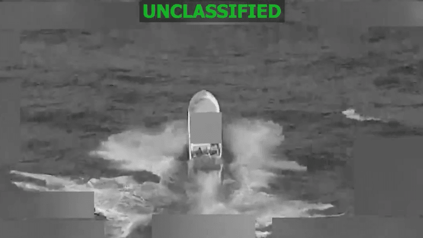 Судно в Тихому океані, яке 5 лютого атакували військові США Судно в Тихому океані, яке 5 лютого атакували військові США