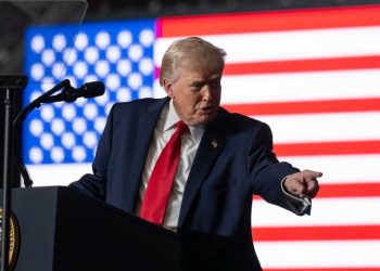 Трамп підвищує глобальні мита до 15% після рішення Верховного суду