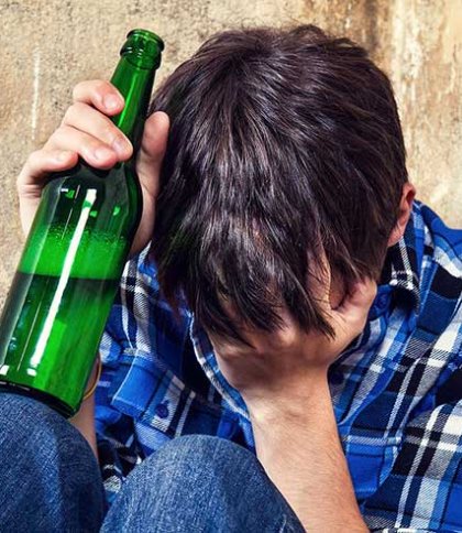 Матір у Жовкві оштрафували за пияцтво сина в школі