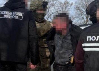 Мешканець Львівщини вимагав у колишньої 5 тис. доларів з погрозами поширити інтимні фото — Львівщіна