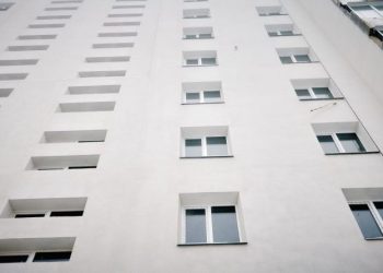 Табурець оглянув будинок, який влада відновлює вже 2 роки і 9 місяців — Новости Черкасс