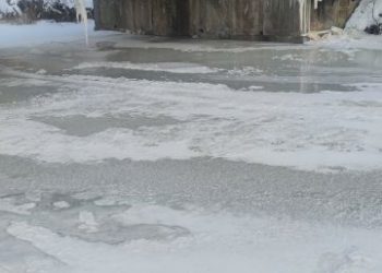 Замерзлі труби на мосту: Правобережжя Корсуня лишилося без води — Новости Черкасс