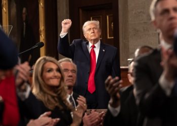Трамп проголосував поштою, попри власну критику цього методу