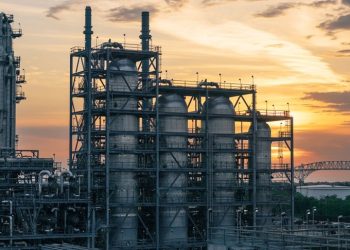 Вибух на нафтопереробному заводі Valero в Техасі: в місті піднявся дим