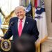 Трамп на засіданні уряду, присвяченому війні в Ірані й зростанню цін, розповідав про свій улюблений маркер | Світ