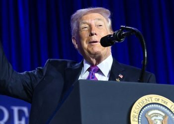 До 250-річчя США хочуть випустити золоту монету із зображенням Трампа, хоча закон забороняє це | Світ