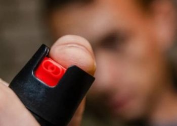 Батька ліцеїста оштрафували за розпилення газового балончика