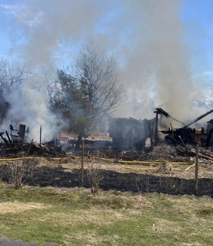 Через підпал сухої трави вщент згорів будинок на Львівщині