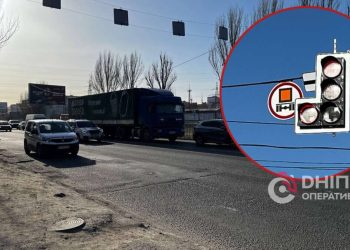 Додаткові світлофорні секції на перехресті Донецьке шосе – вул. Березинська: подробиці | АВТО НОВИНИ |