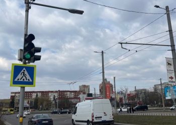 Львів модернізує світлофори: переваги для громадського транспорту та пішоходів –