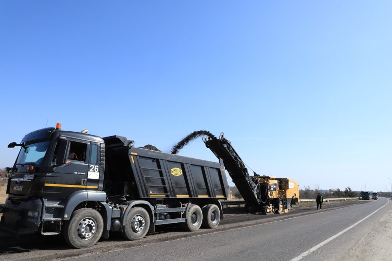 Робота дорожньої техніки